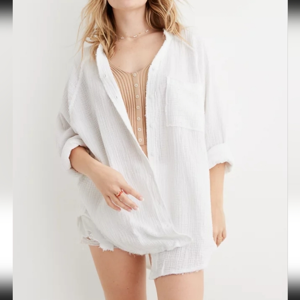 Aerie Gauzy Button-Up Shirt Size Medium Oversized Relaxed Fit White Beach